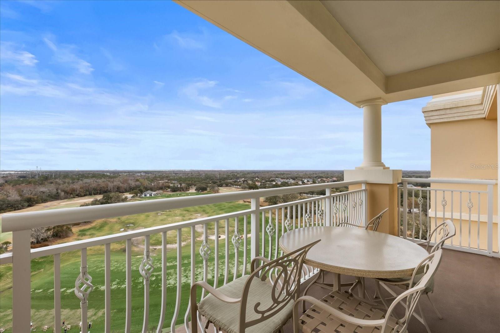 REUNION GRANDE CONDO - Residential