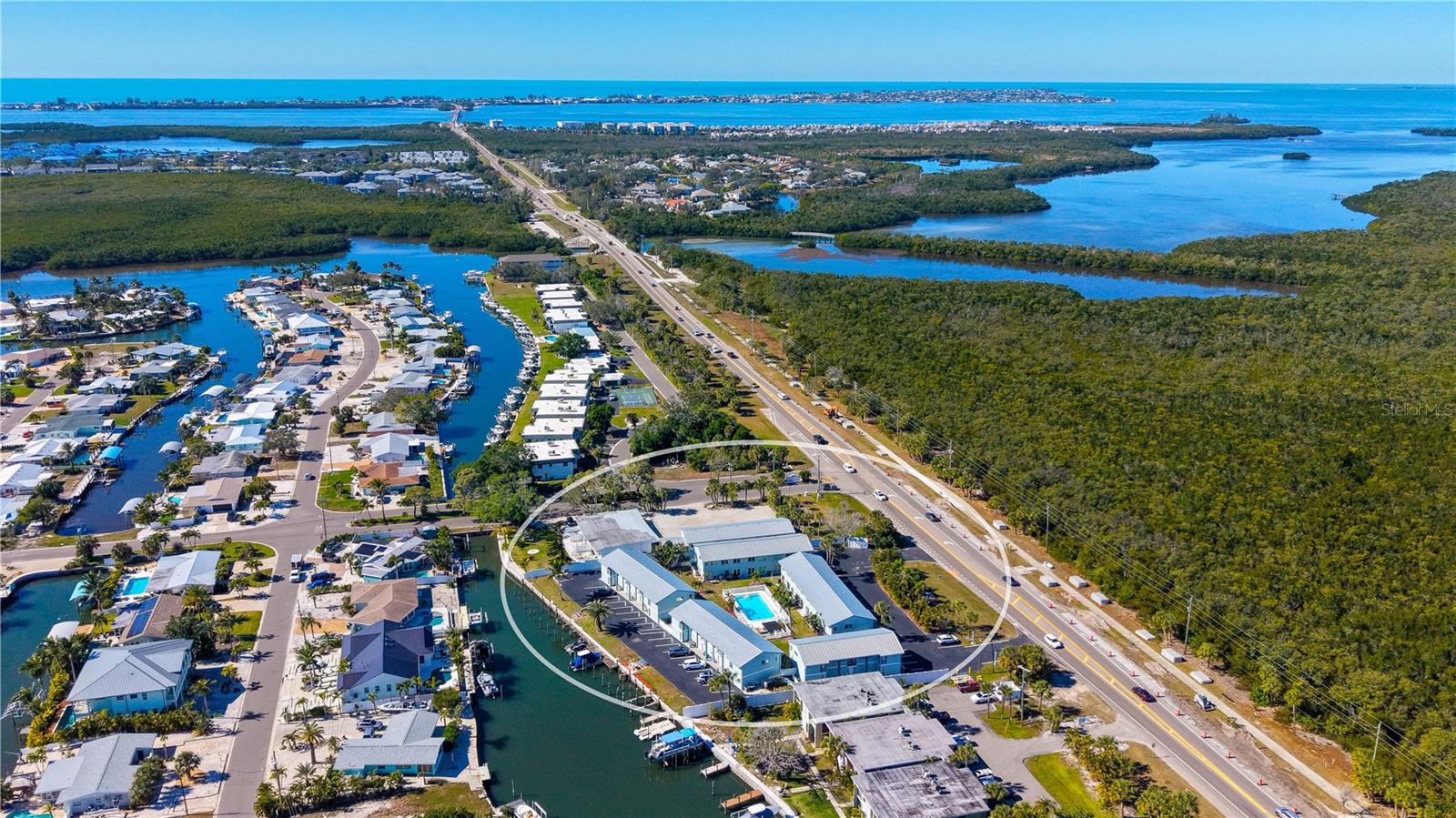 TOWNHOUSES IN THE CAY CB5/93 - Residential