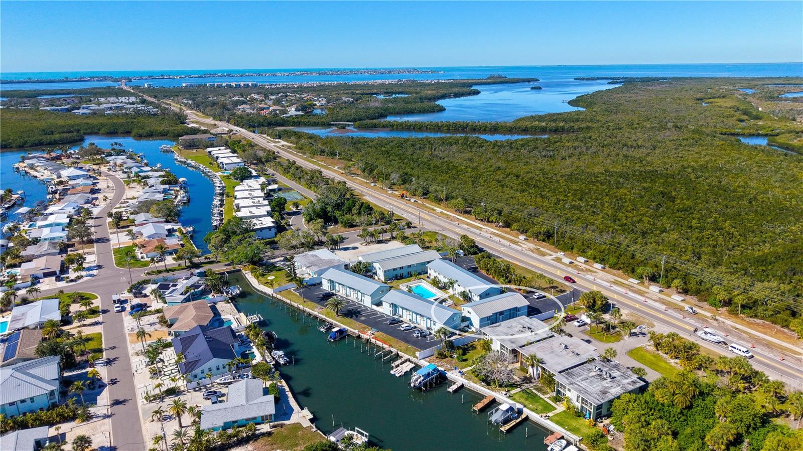 TOWNHOUSES IN THE CAY CB5/93 - Residential