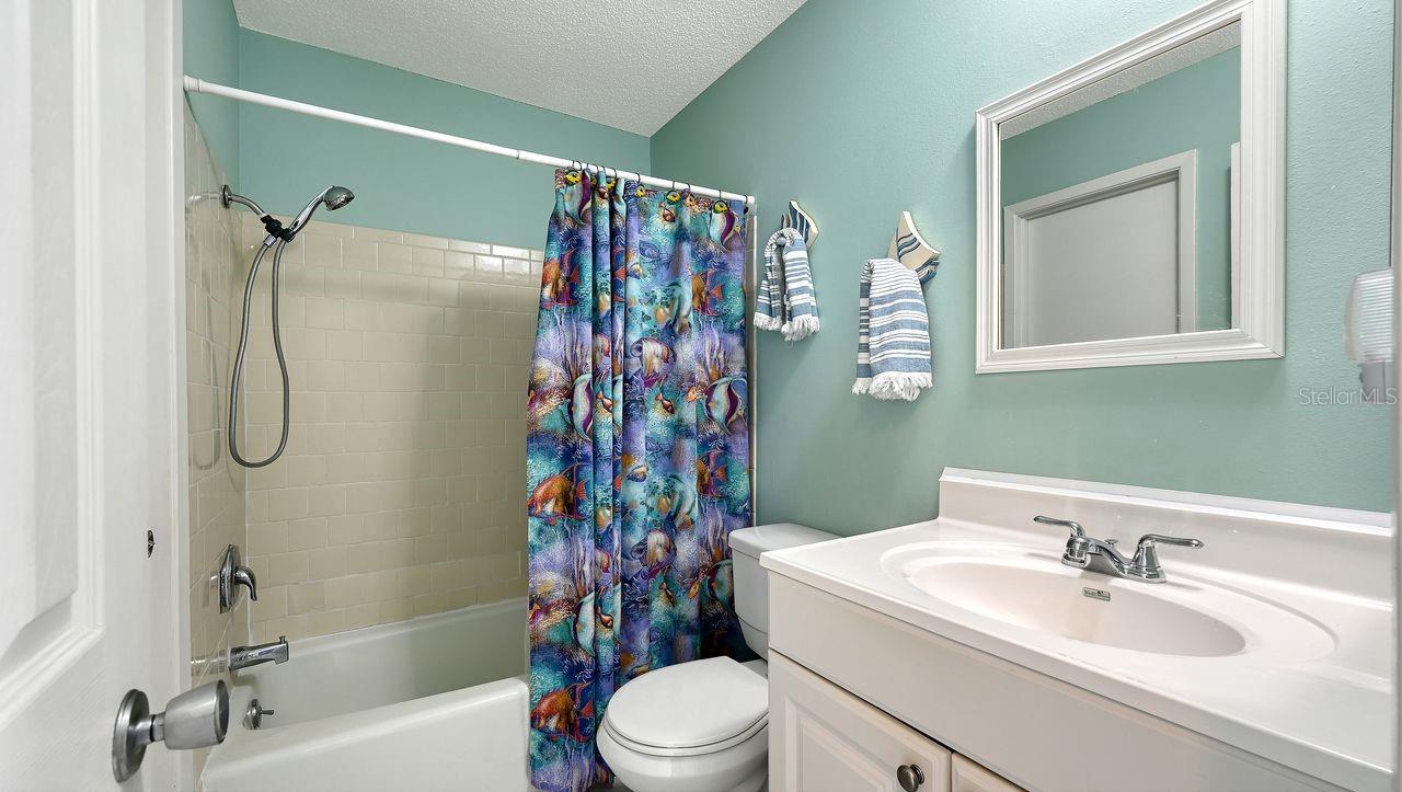 TOWNHOUSES IN THE CAY CB5/93 - Residential