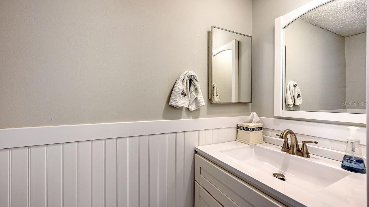 TOWNHOUSES IN THE CAY CB5/93 - Residential