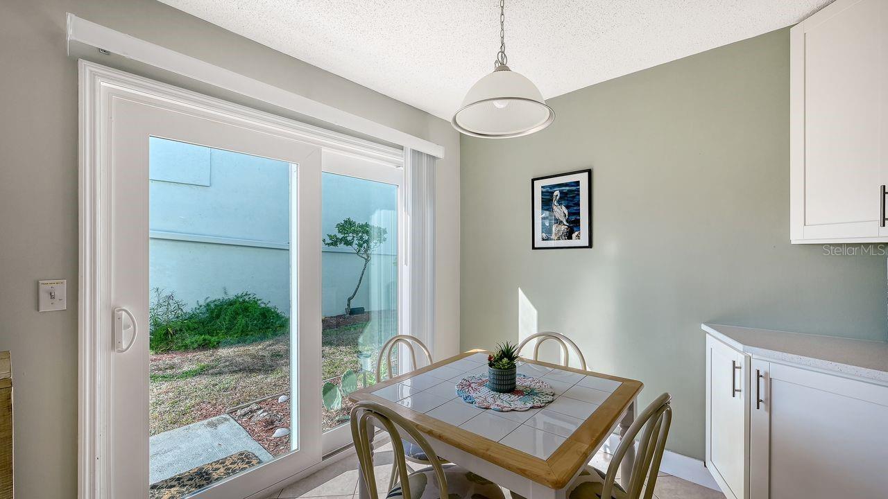 TOWNHOUSES IN THE CAY CB5/93 - Residential