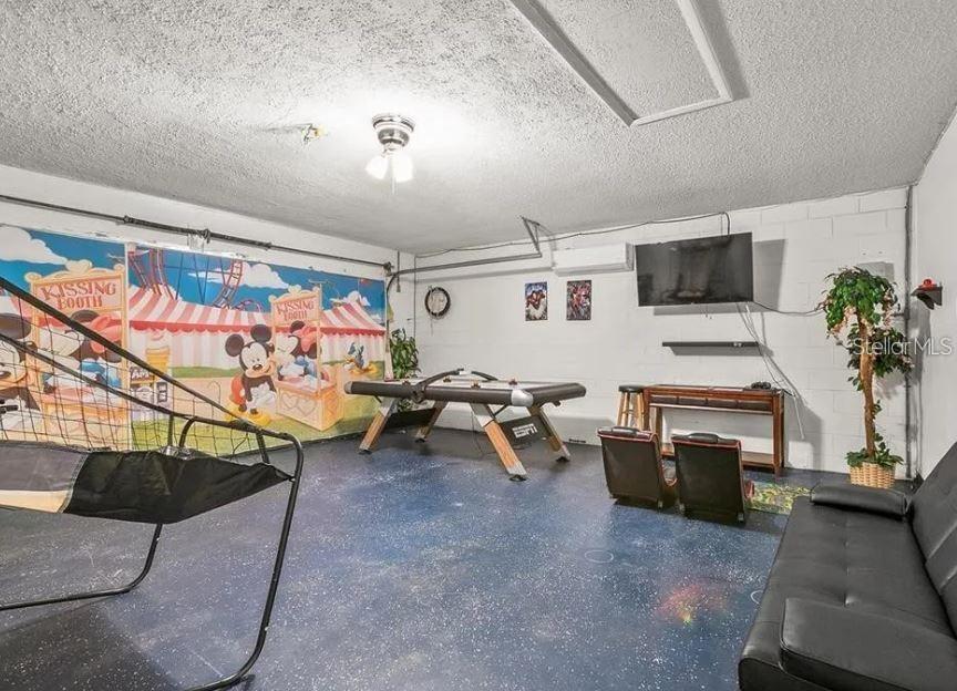 LINDFIELDS UNIT FIVE PB 7 PGS 65-66 LOT 582 - Residential