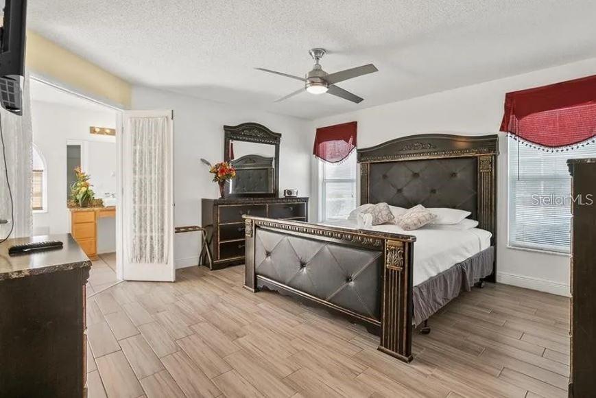 LINDFIELDS UNIT FIVE PB 7 PGS 65-66 LOT 582 - Residential