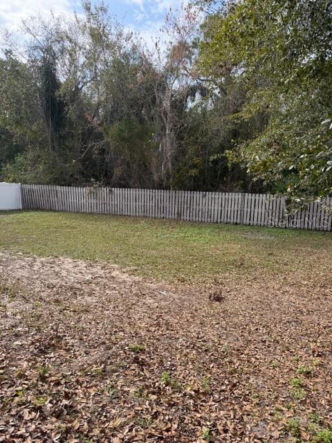 LINDFIELDS UNIT FIVE PB 7 PGS 65-66 LOT 582 - Residential