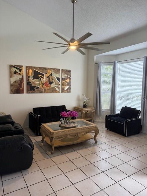 LINDFIELDS UNIT FIVE PB 7 PGS 65-66 LOT 582 - Residential