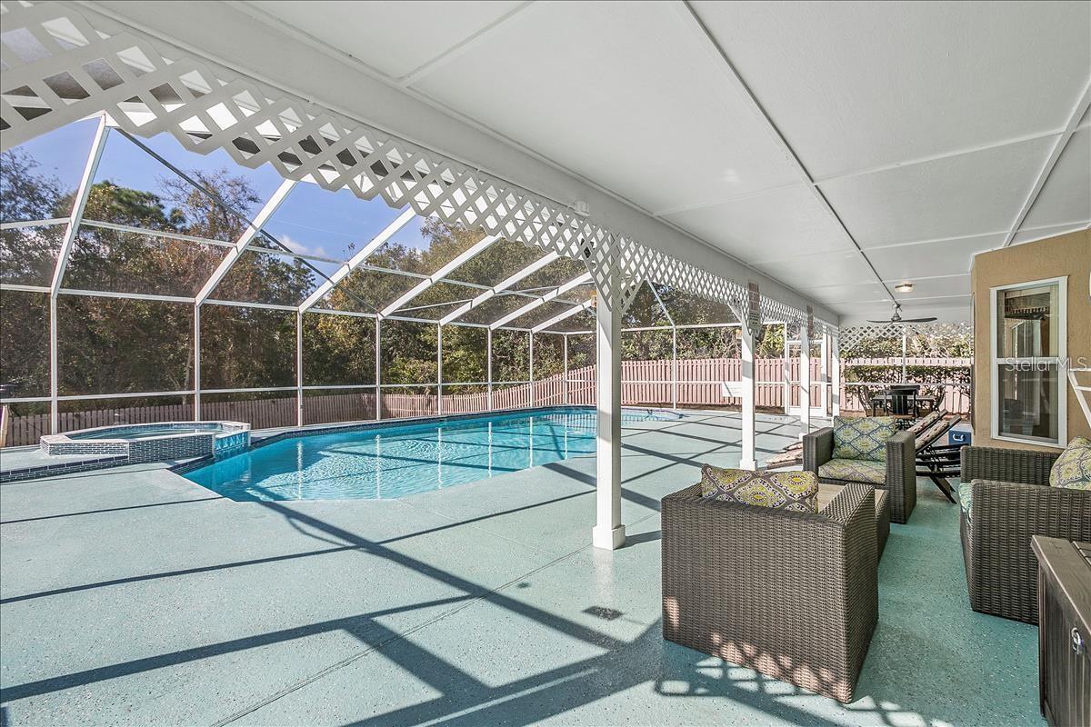 LINDFIELDS UNIT FIVE PB 7 PGS 65-66 LOT 582 - Residential