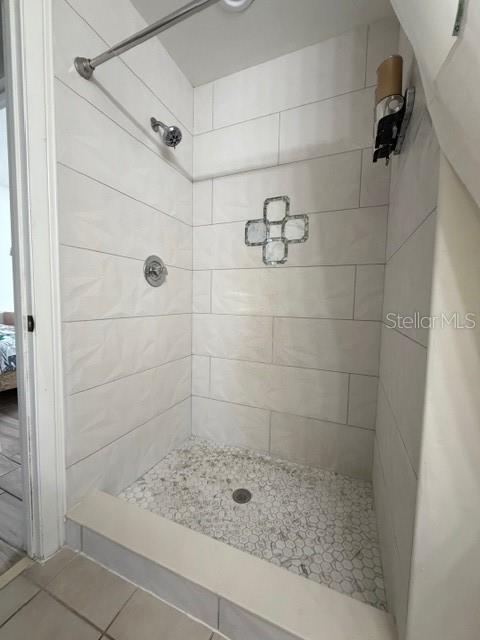 LINDFIELDS UNIT FIVE PB 7 PGS 65-66 LOT 582 - Residential