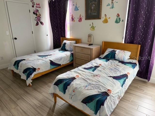 LINDFIELDS UNIT FIVE PB 7 PGS 65-66 LOT 582 - Residential