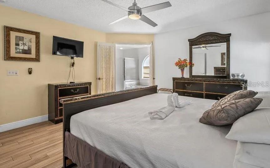 LINDFIELDS UNIT FIVE PB 7 PGS 65-66 LOT 582 - Residential