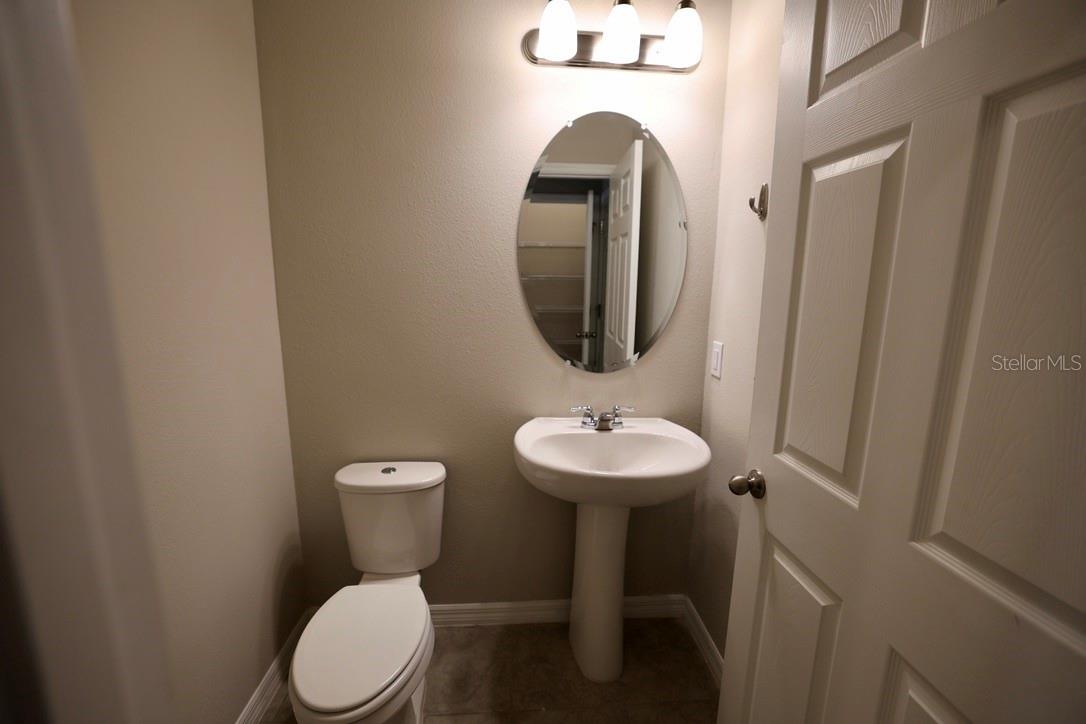 PALMS PH 5 - Residential Lease