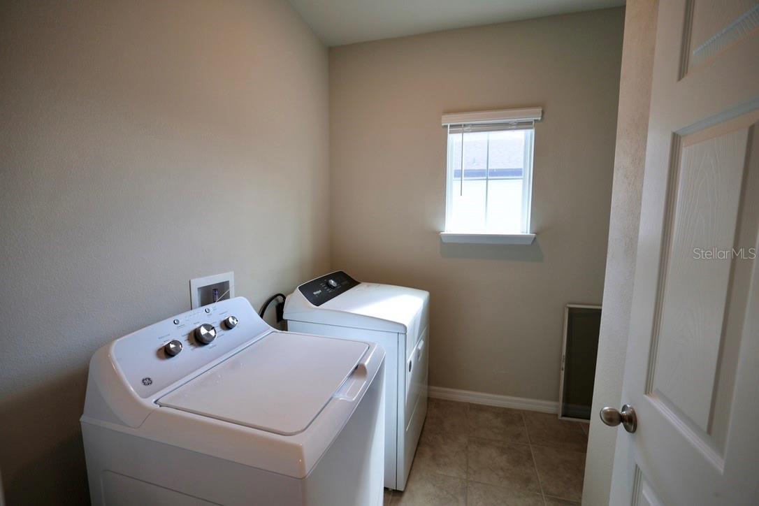 PALMS PH 5 - Residential Lease