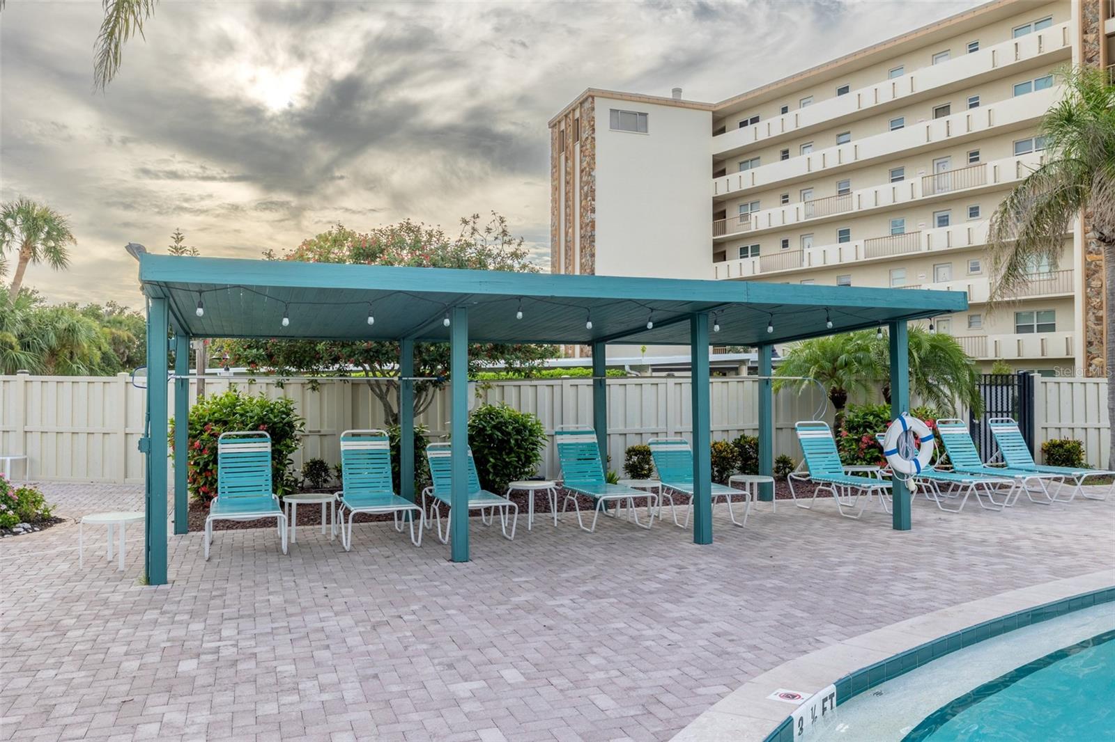 IRONWOOD TENTH - Residential