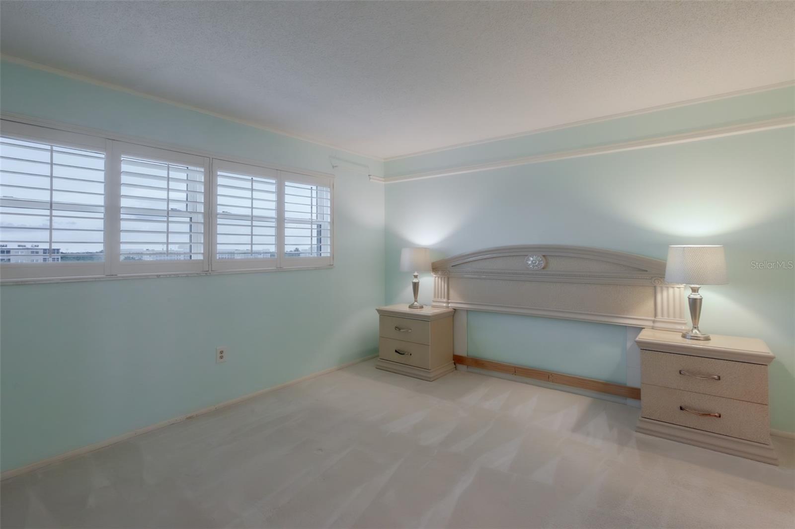 IRONWOOD TENTH - Residential