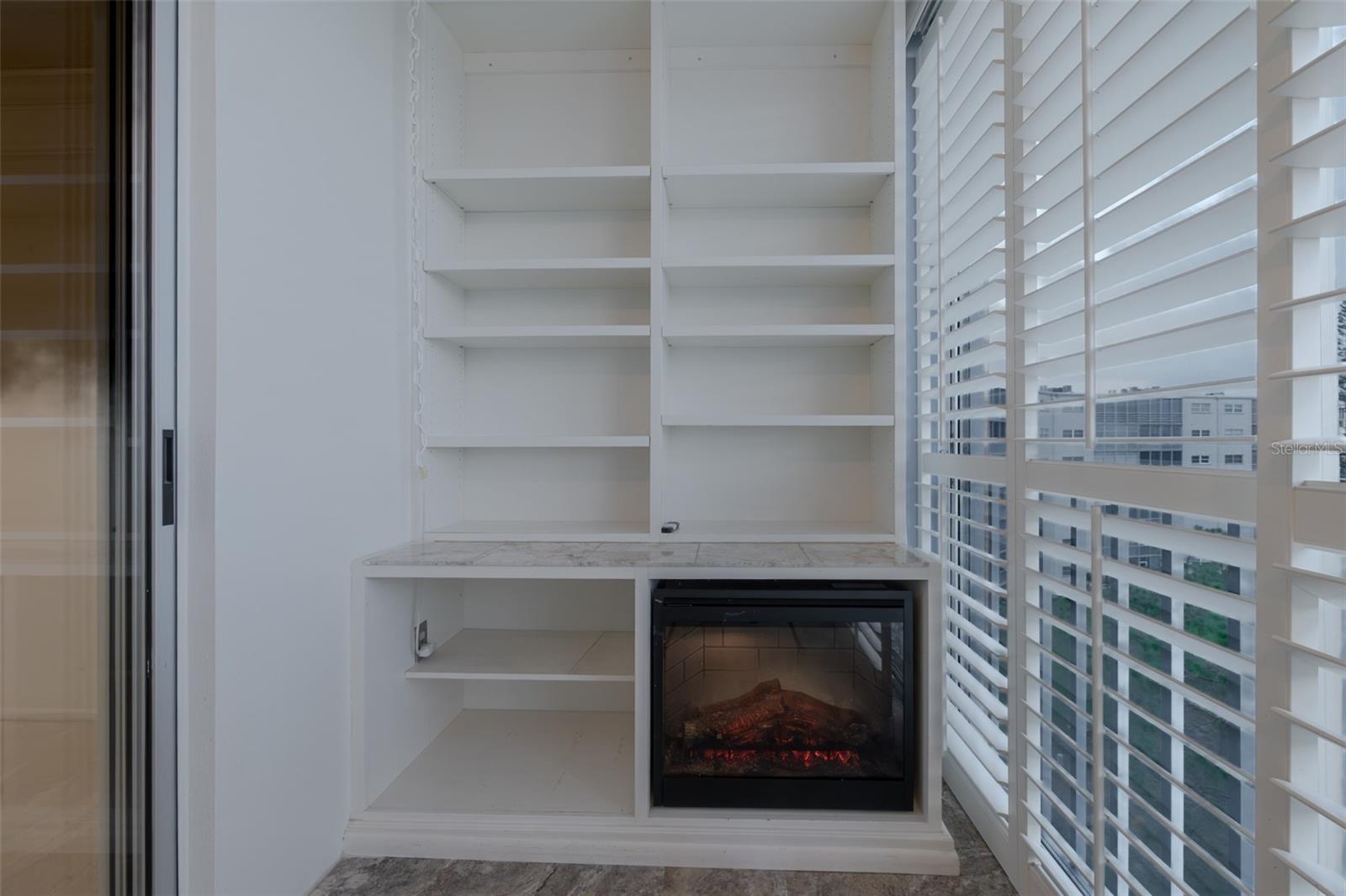 IRONWOOD TENTH - Residential