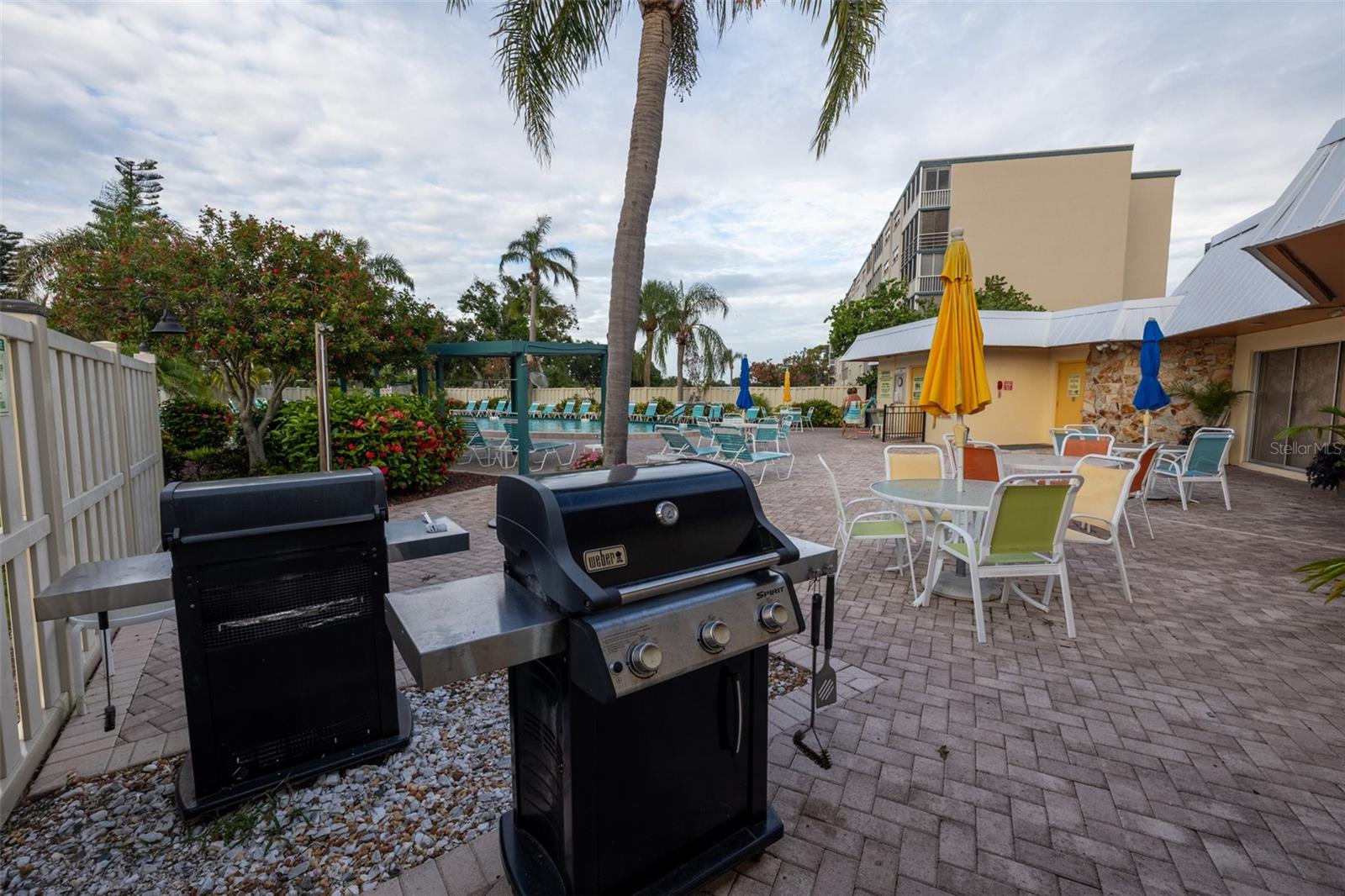 IRONWOOD TENTH - Residential