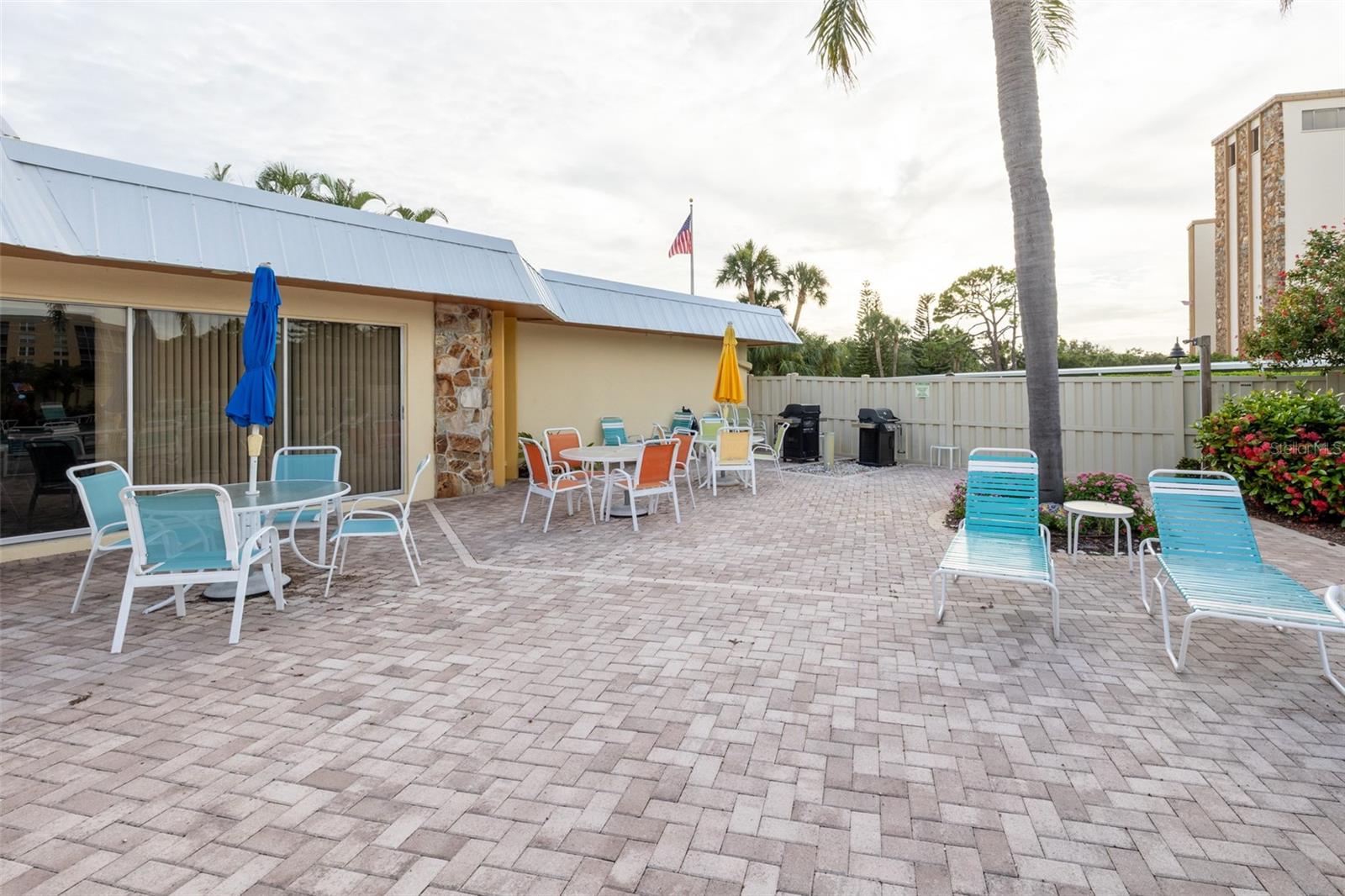 IRONWOOD TENTH - Residential