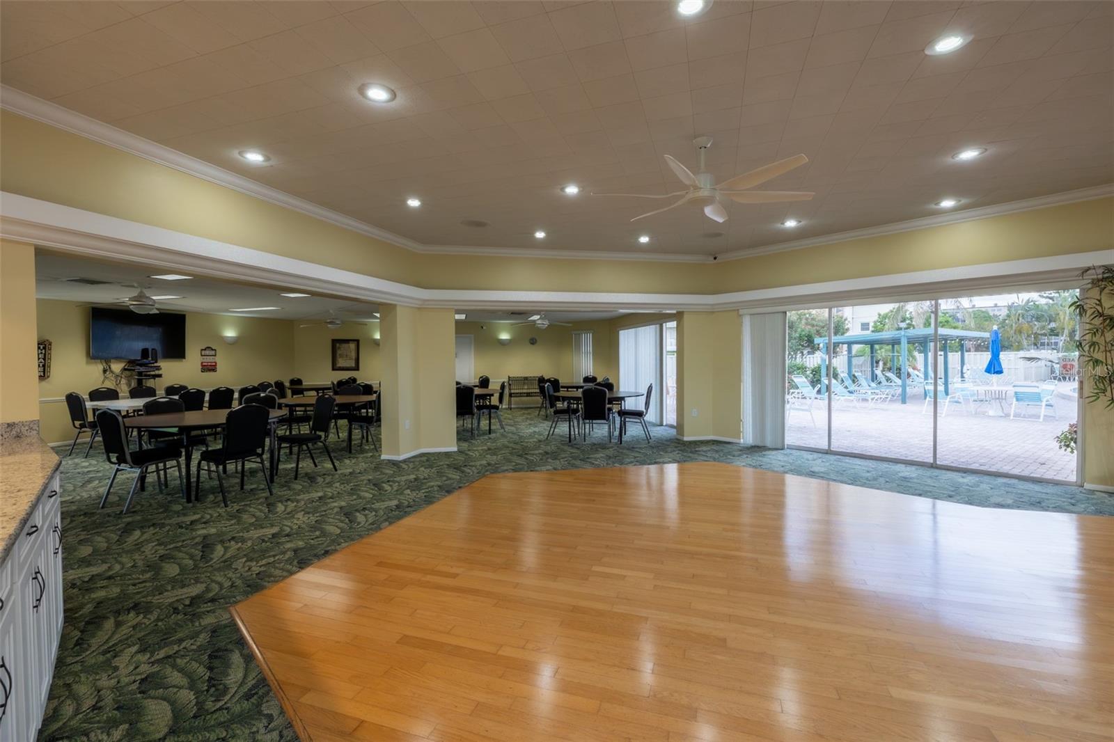 IRONWOOD TENTH - Residential