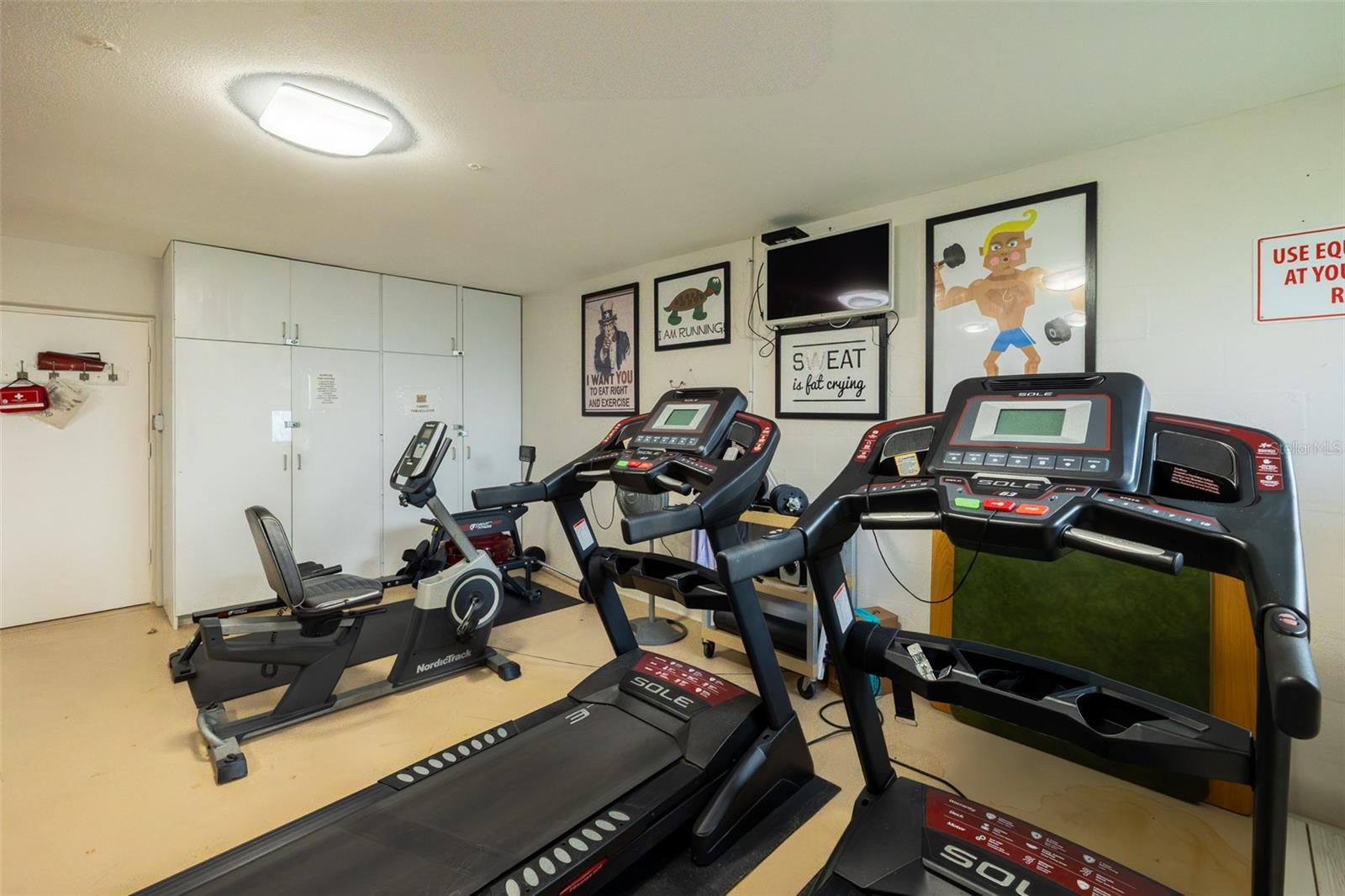 IRONWOOD TENTH - Residential