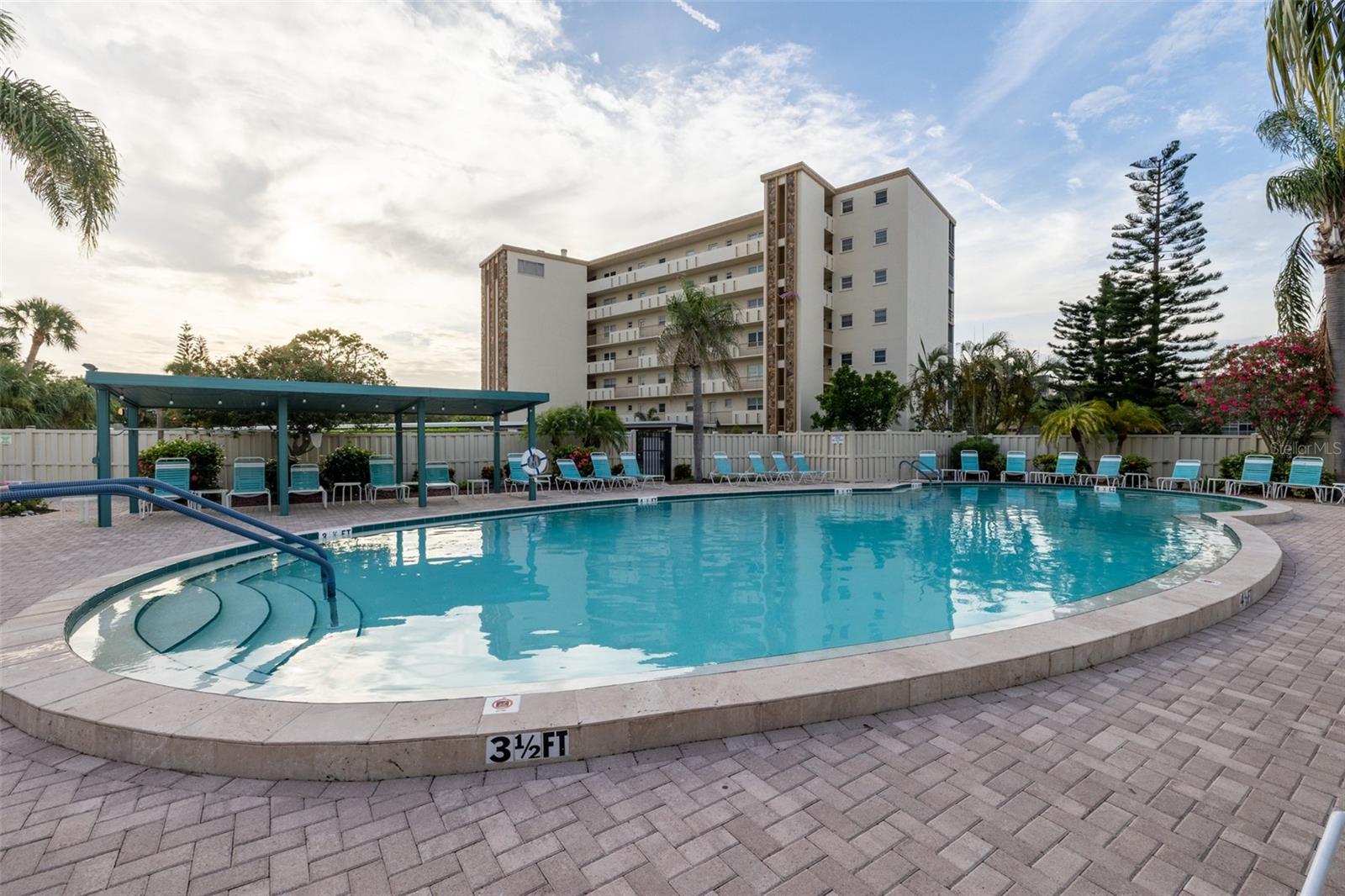 IRONWOOD TENTH - Residential