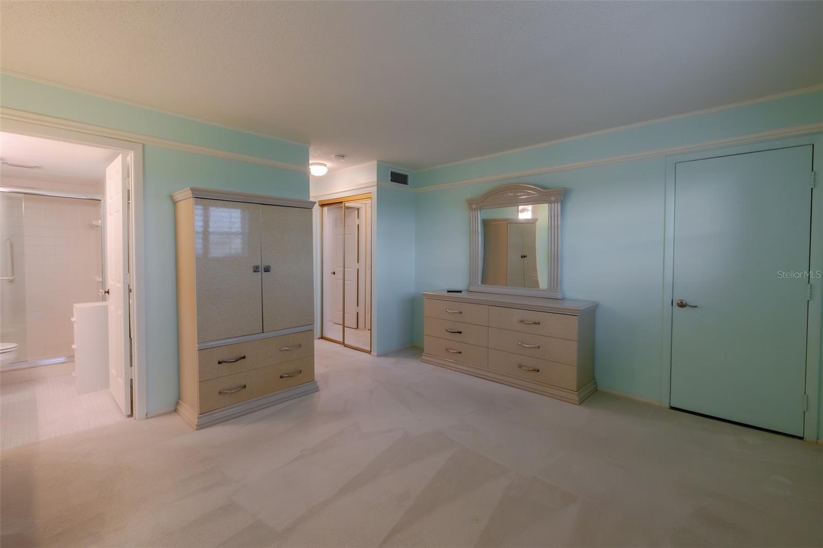 IRONWOOD TENTH - Residential