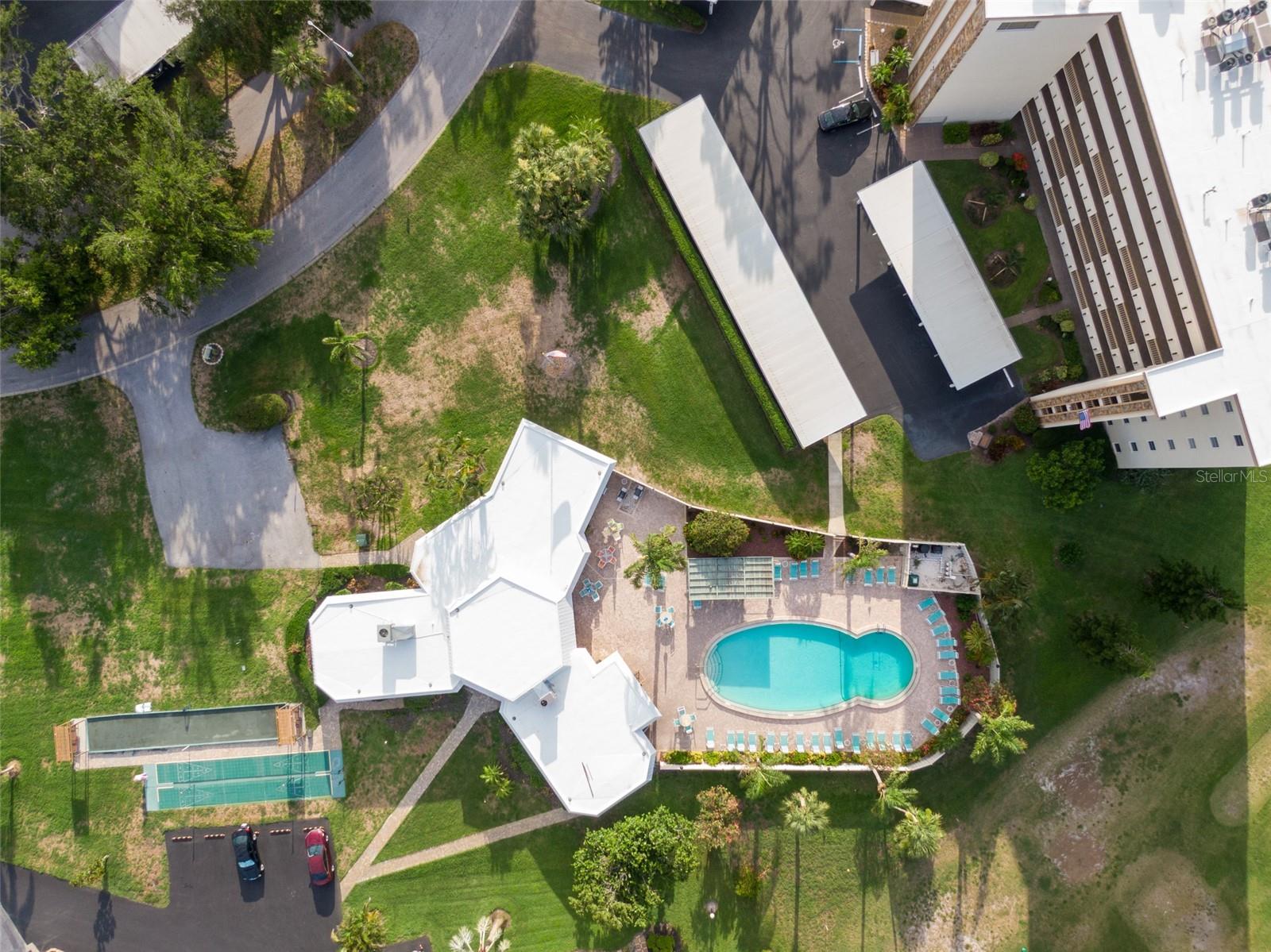 IRONWOOD TENTH - Residential