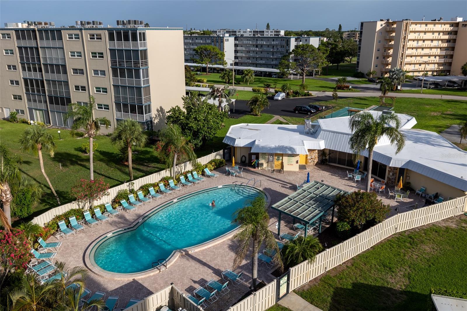 IRONWOOD TENTH - Residential