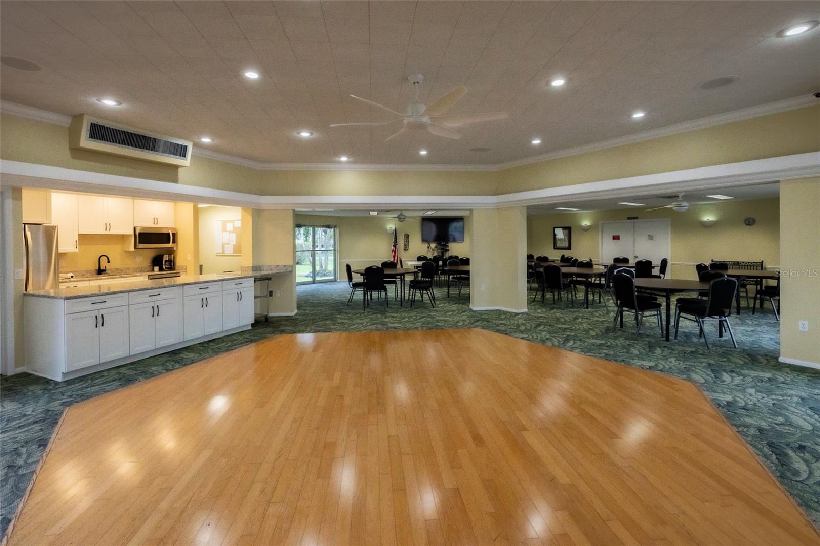 IRONWOOD TENTH - Residential