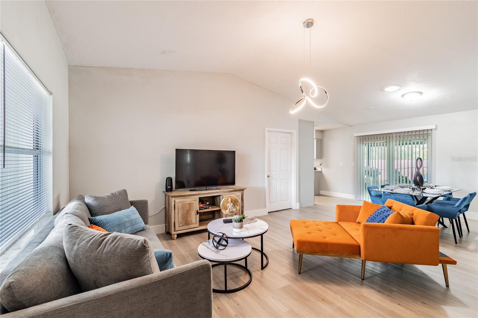 CARROLLWOOD MEADOWS UNIT XI - Residential Lease