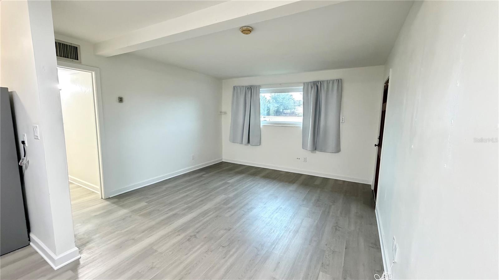 ENGELWOOD PARK - Residential Lease