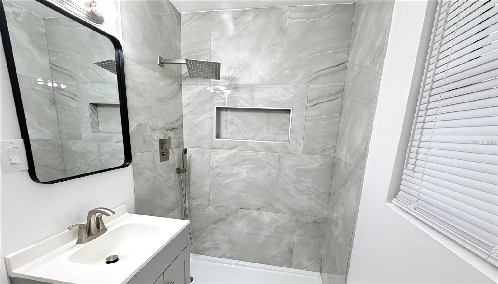 ENGELWOOD PARK - Residential Lease