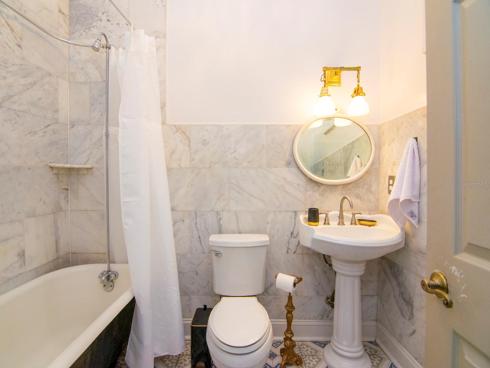 GROVE HEIGHTS - Residential Lease