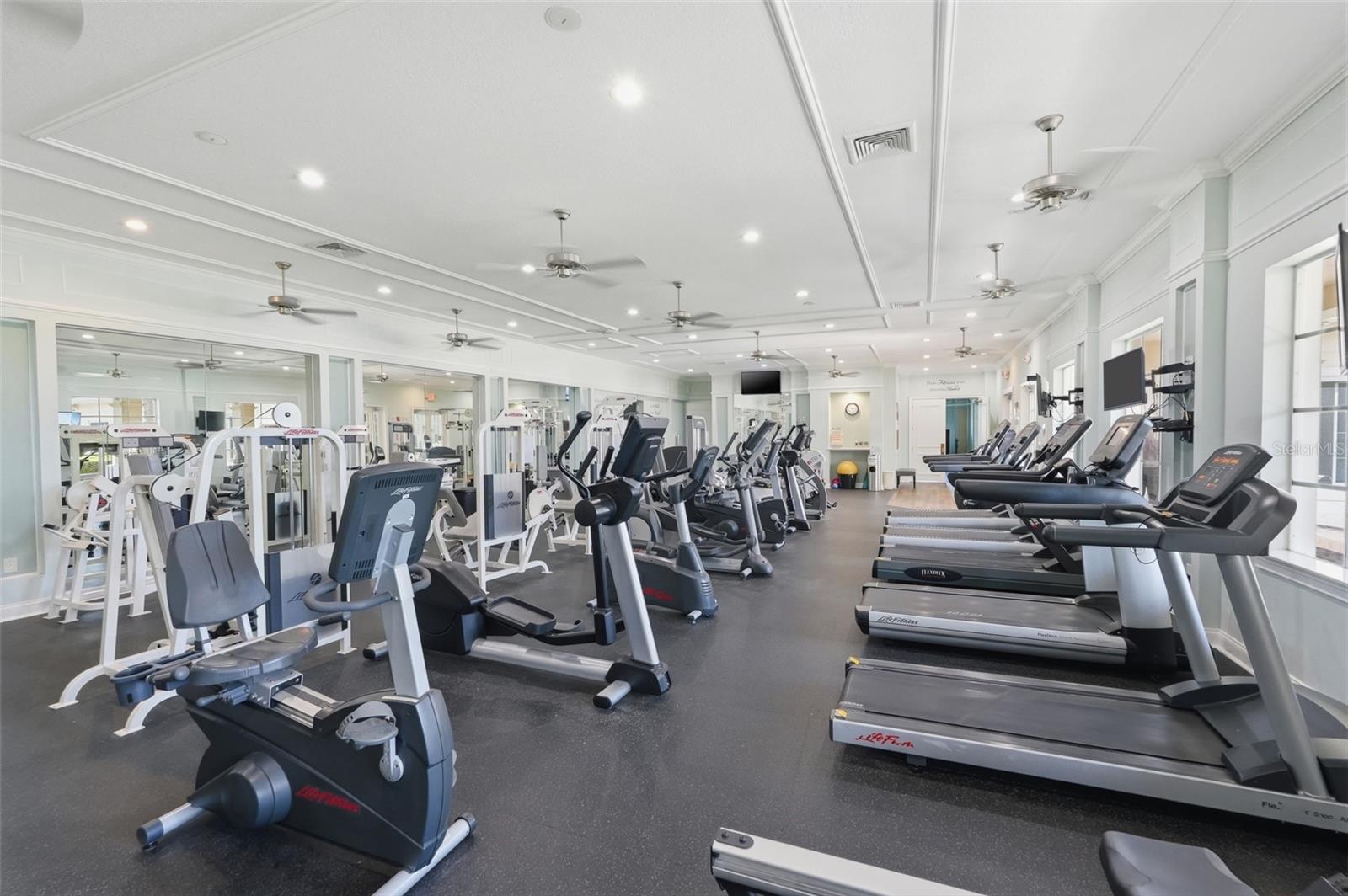 CLERMONT SUMMIT GREENS PH 02B LT 01 BEING - Residential