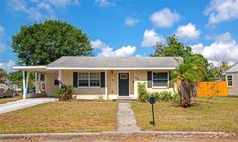 Photo of 2004 19th Street W, Bradenton, FL 34205 (MLS # A4652177)