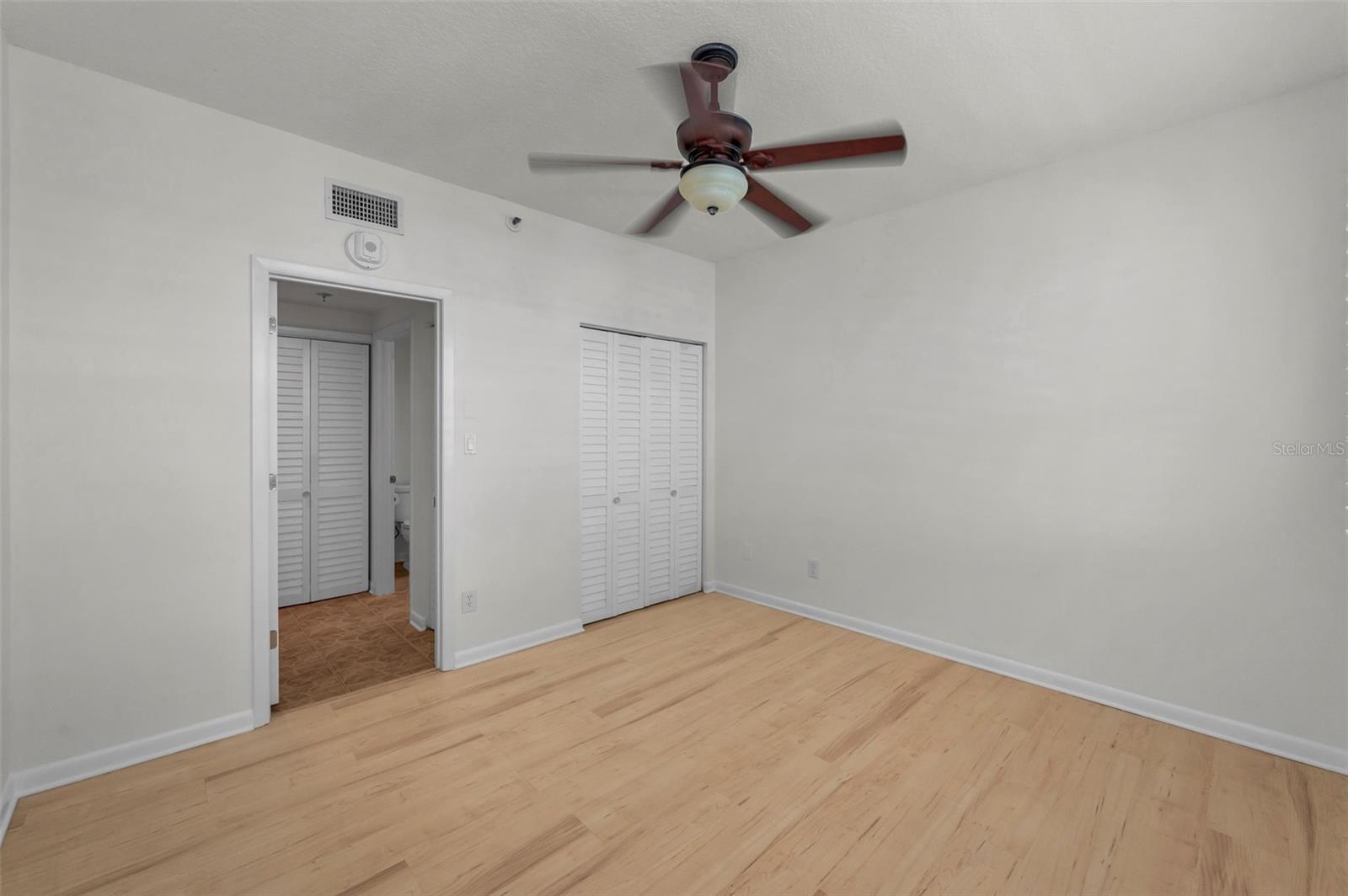 HARBOURSIDE CONDO - Residential