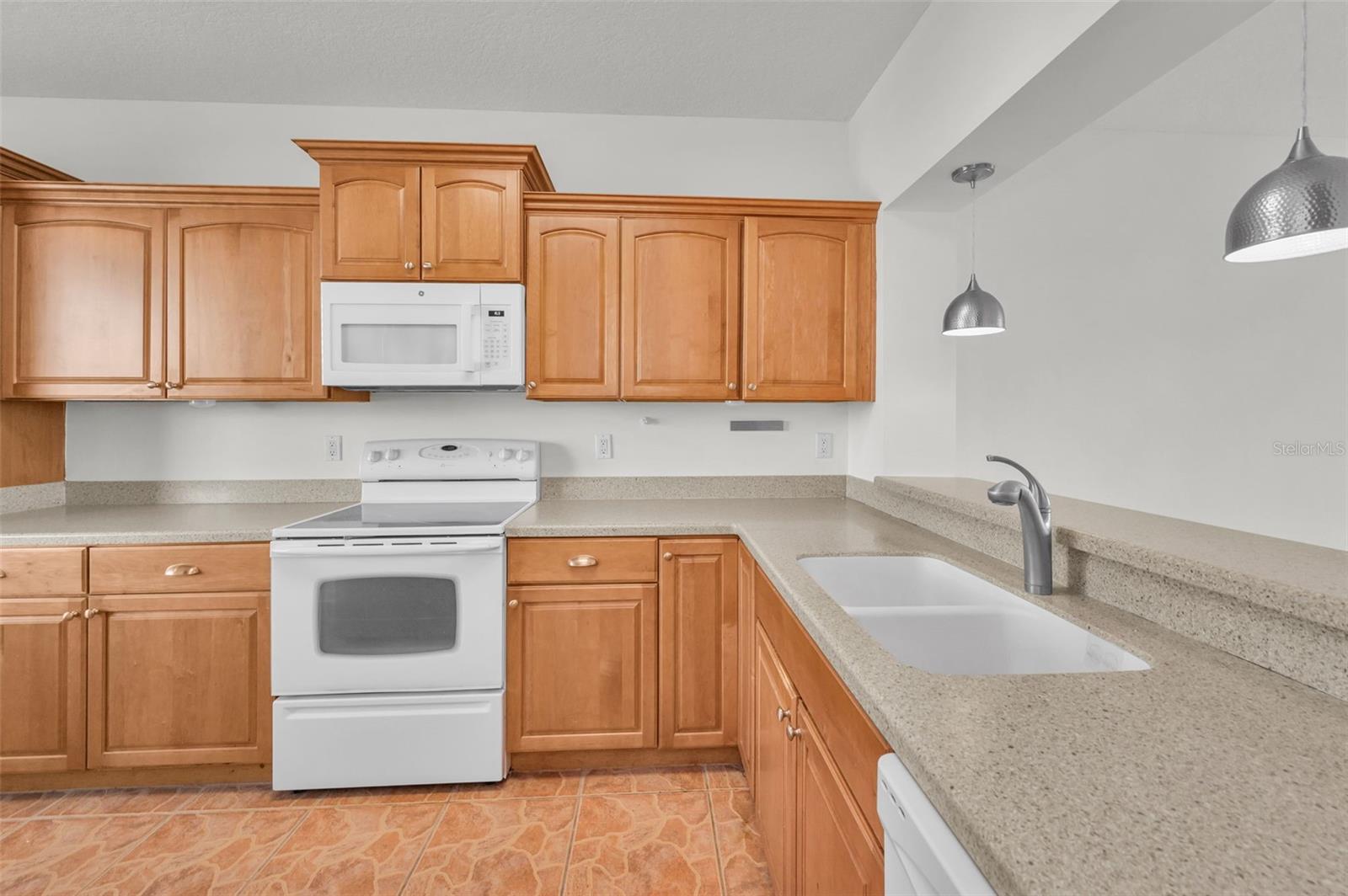 HARBOURSIDE CONDO - Residential