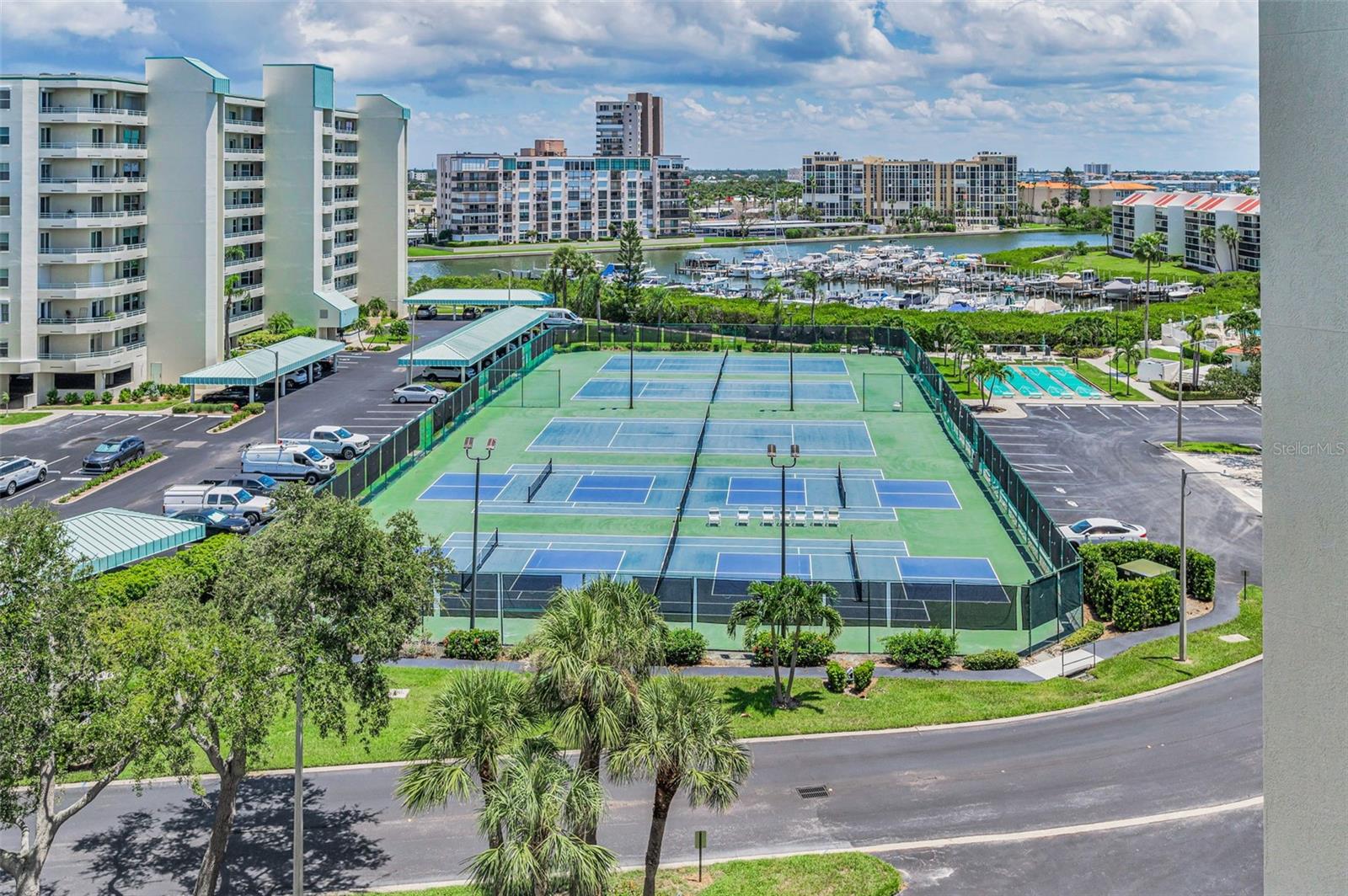 HARBOURSIDE CONDO - Residential