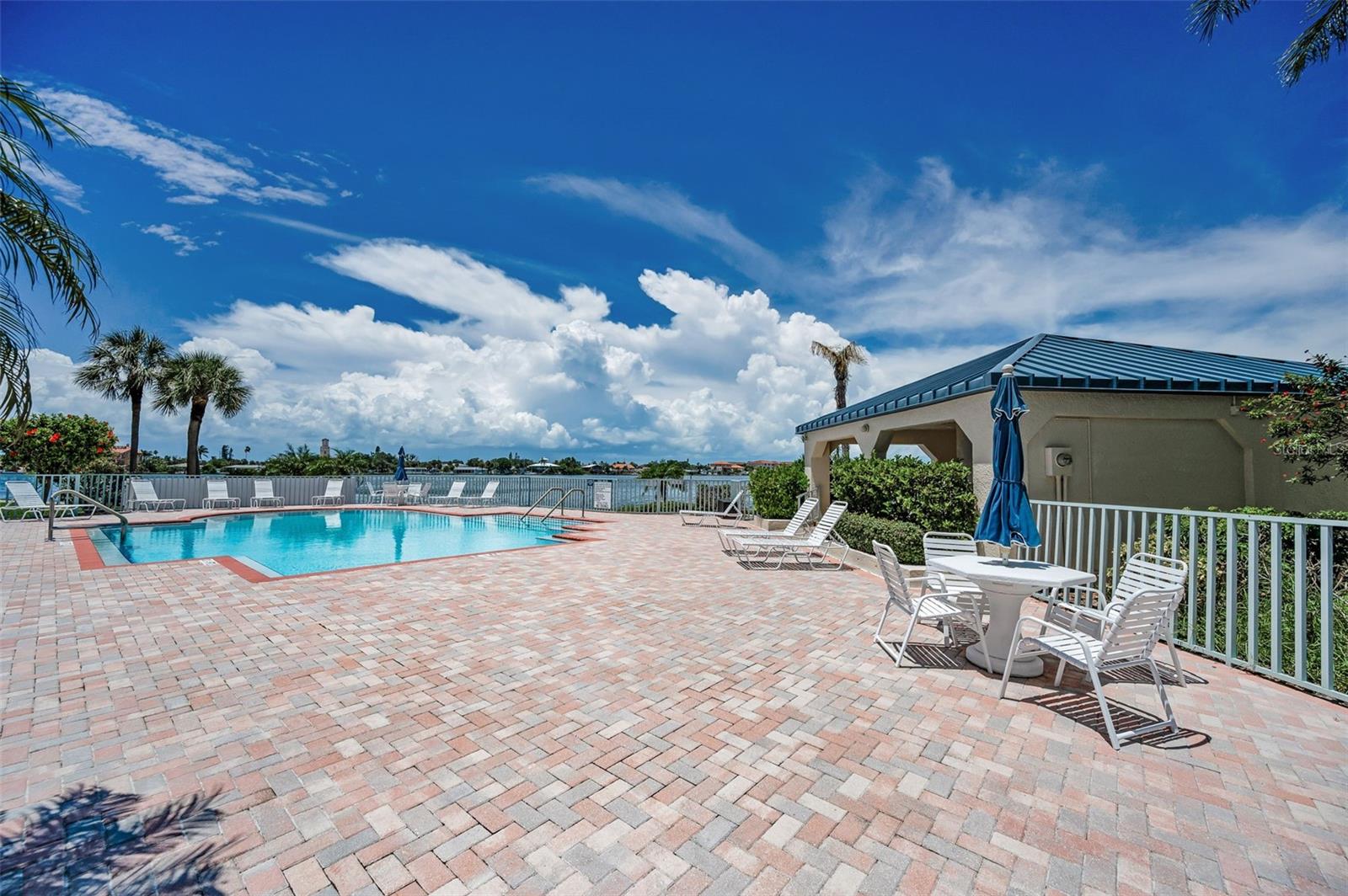 HARBOURSIDE CONDO - Residential