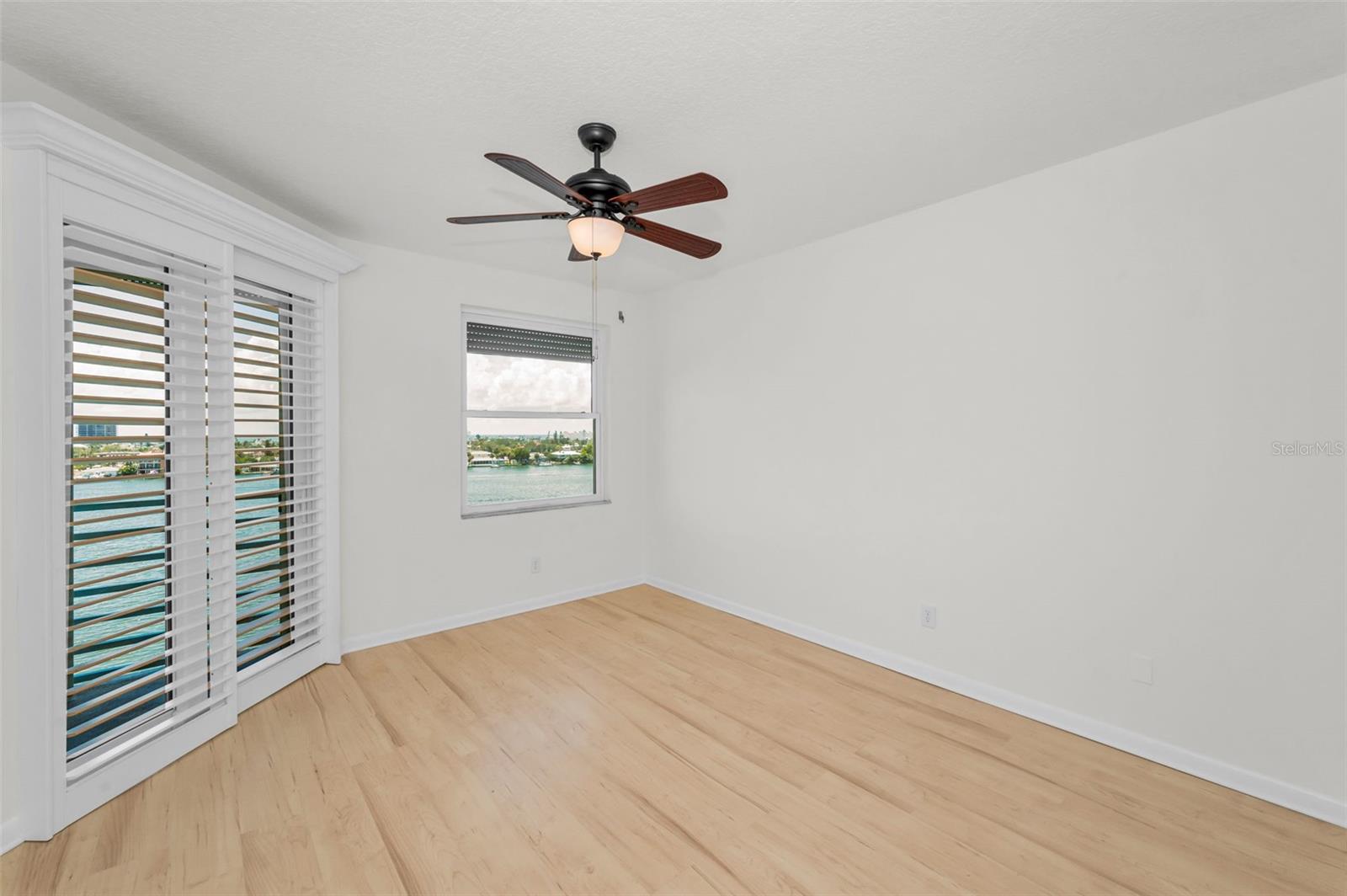 HARBOURSIDE CONDO - Residential