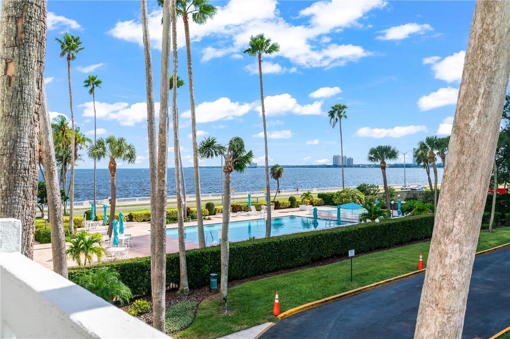 Photo of 2401 Bayshore Boulevard #212, Tampa, FL 33629 (MLS # TB8553729)