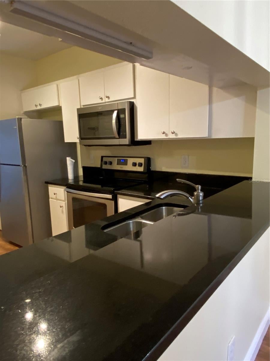 6006 BAYSIDE KEY DRIVE NE 6006
