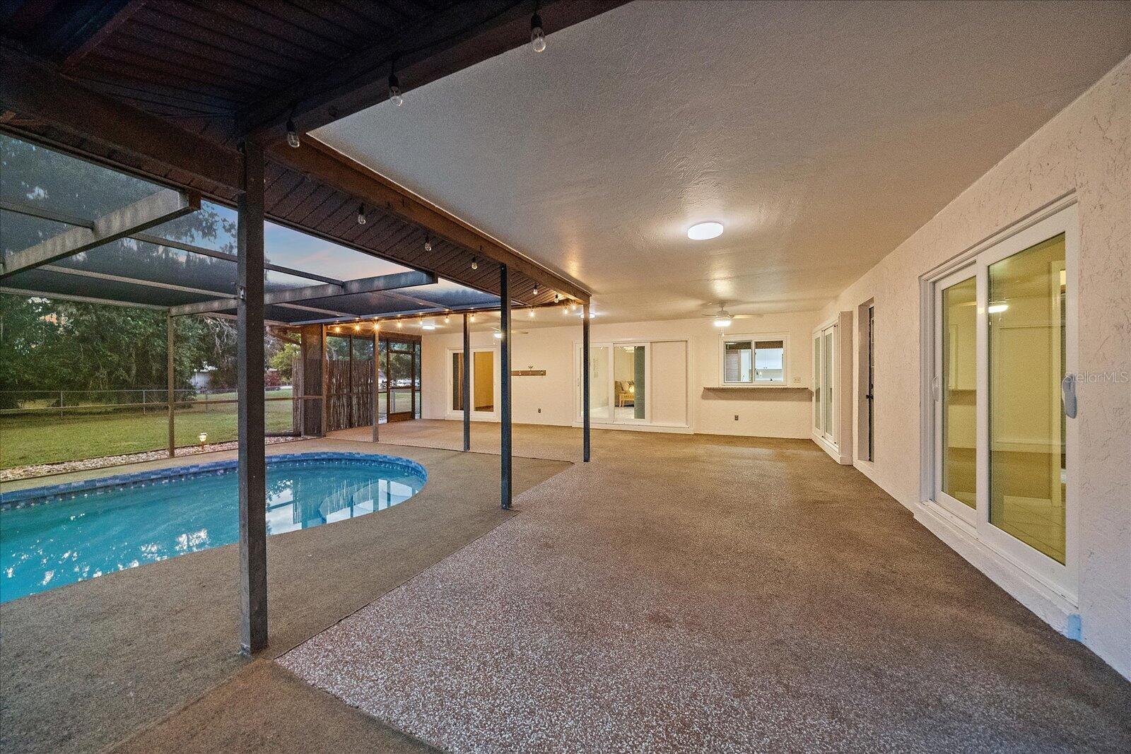 OAK GROVE PARK - Residential