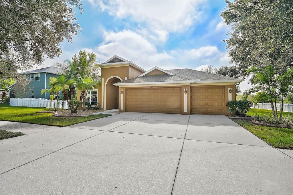 Photo of 10115 Caraway Spice Avenue, Riverview, FL 33578 (MLS # N6142004)