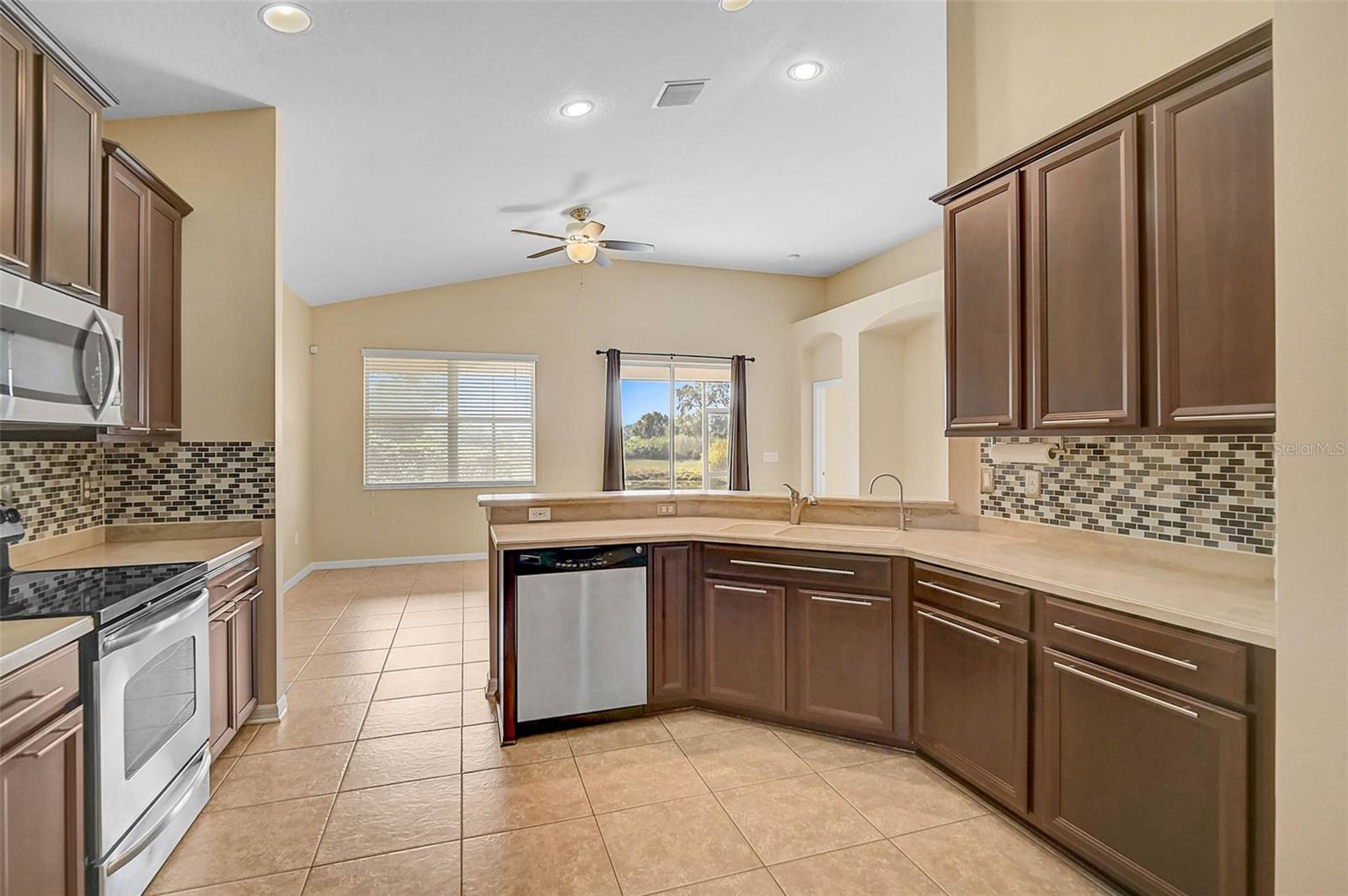 AVELAR CREEK NORTH - Residential