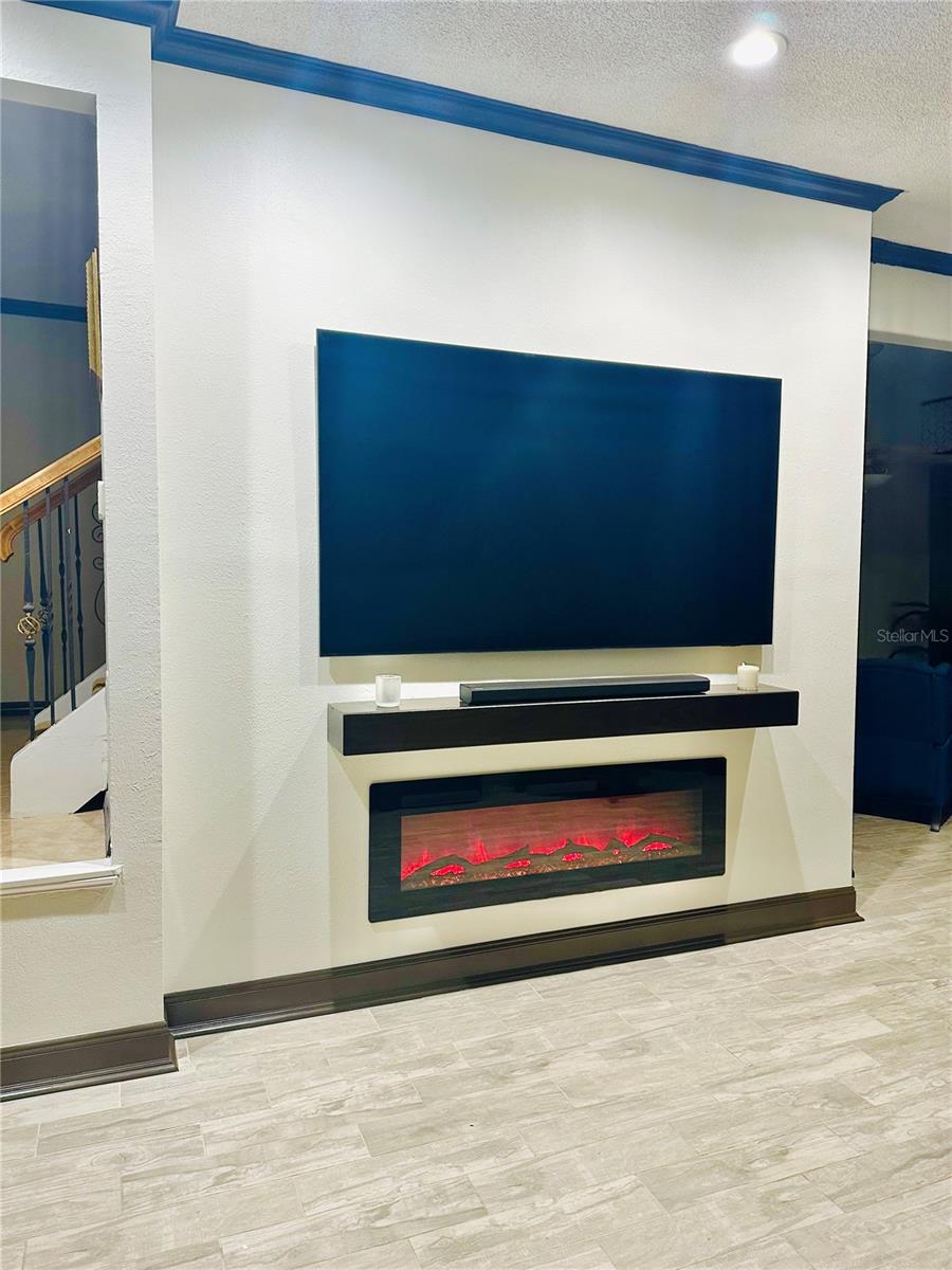 BRIDGEWATER TWNHMS - Residential