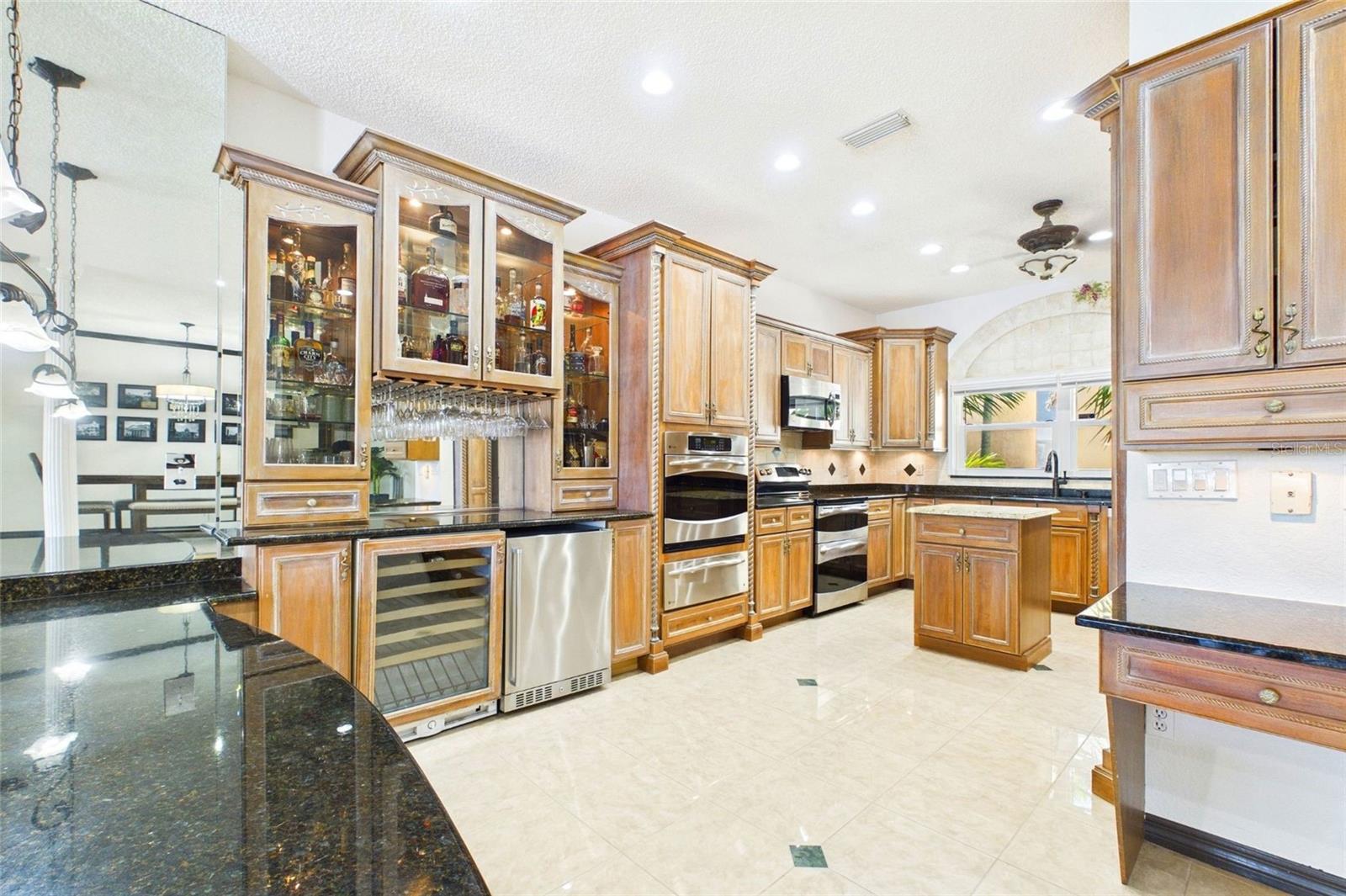 BRIDGEWATER TWNHMS - Residential