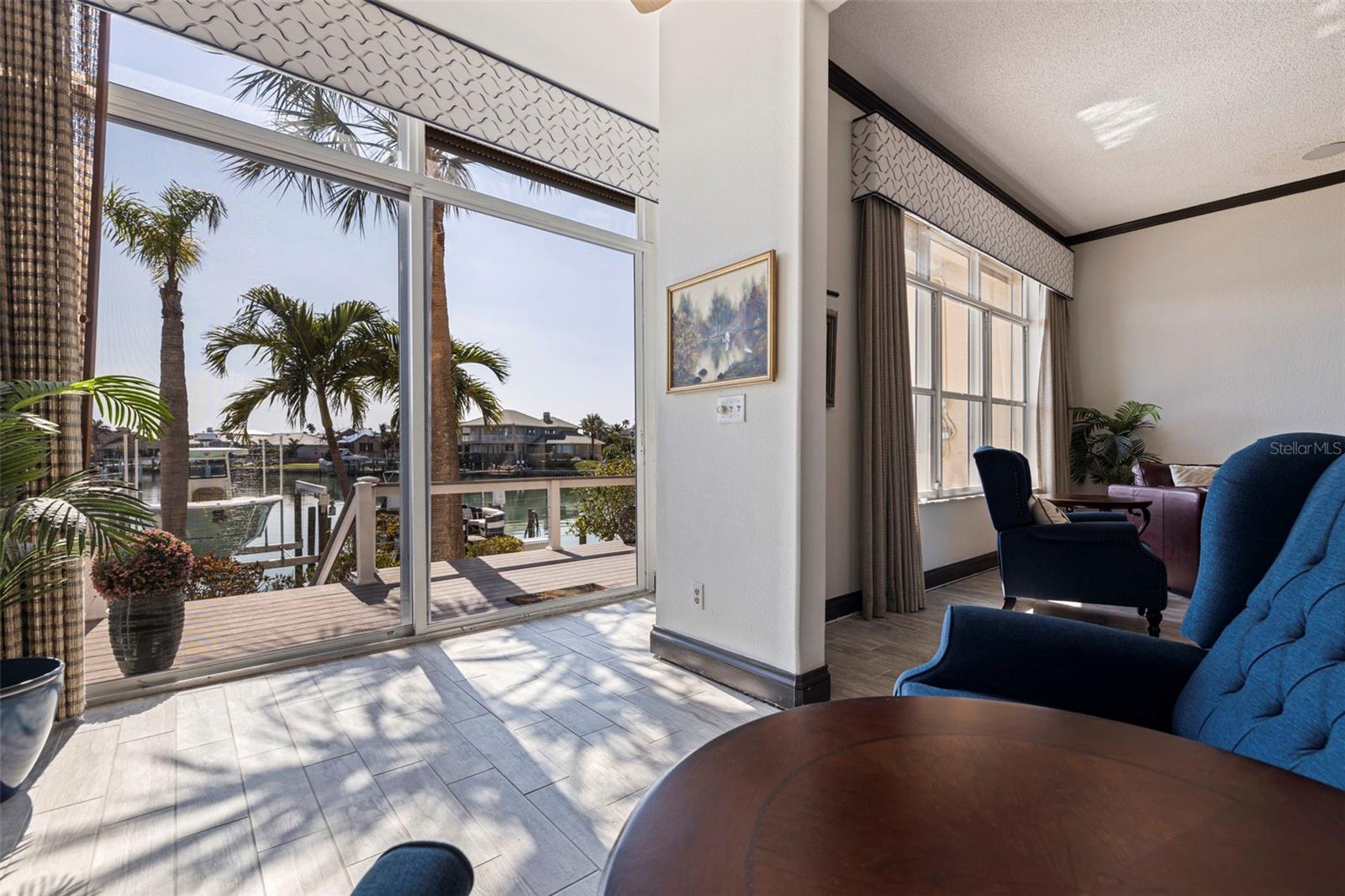 BRIDGEWATER TWNHMS - Residential