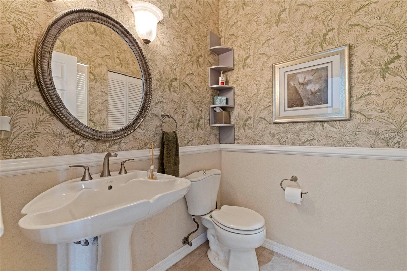 BRIDGEWATER TWNHMS - Residential