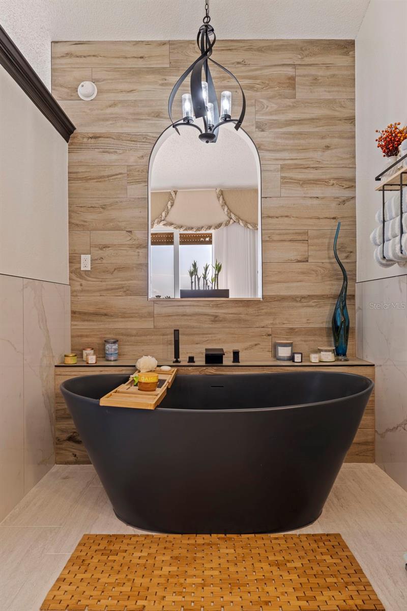 BRIDGEWATER TWNHMS - Residential