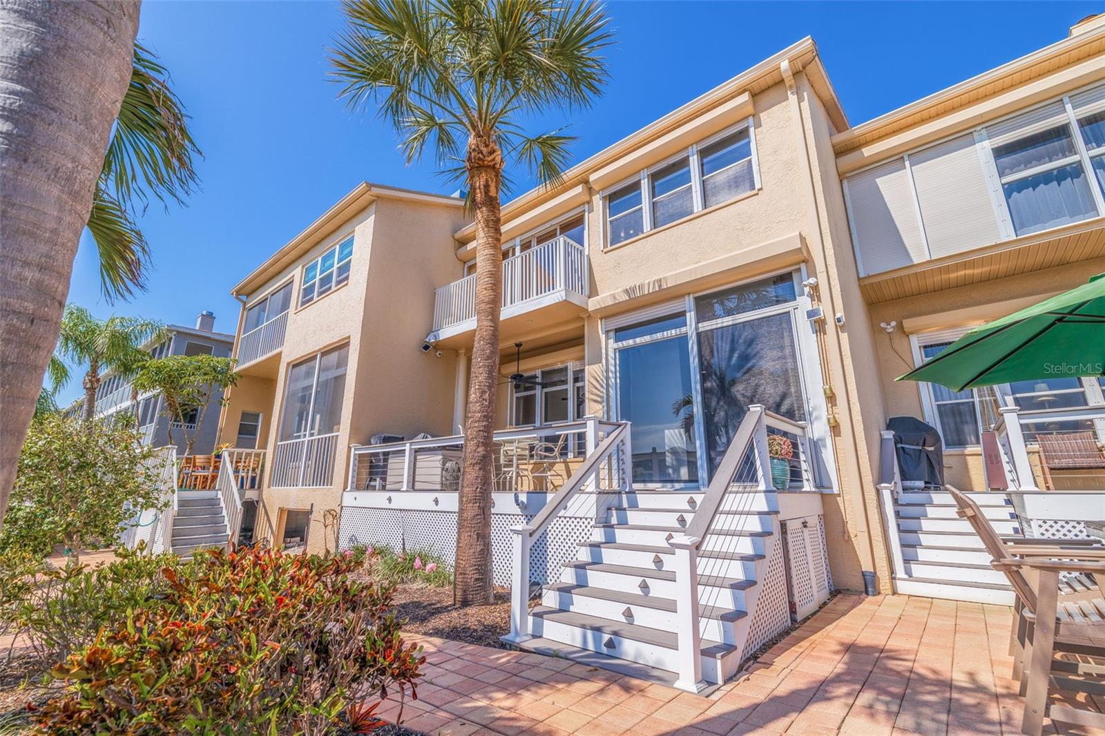 BRIDGEWATER TWNHMS - Residential